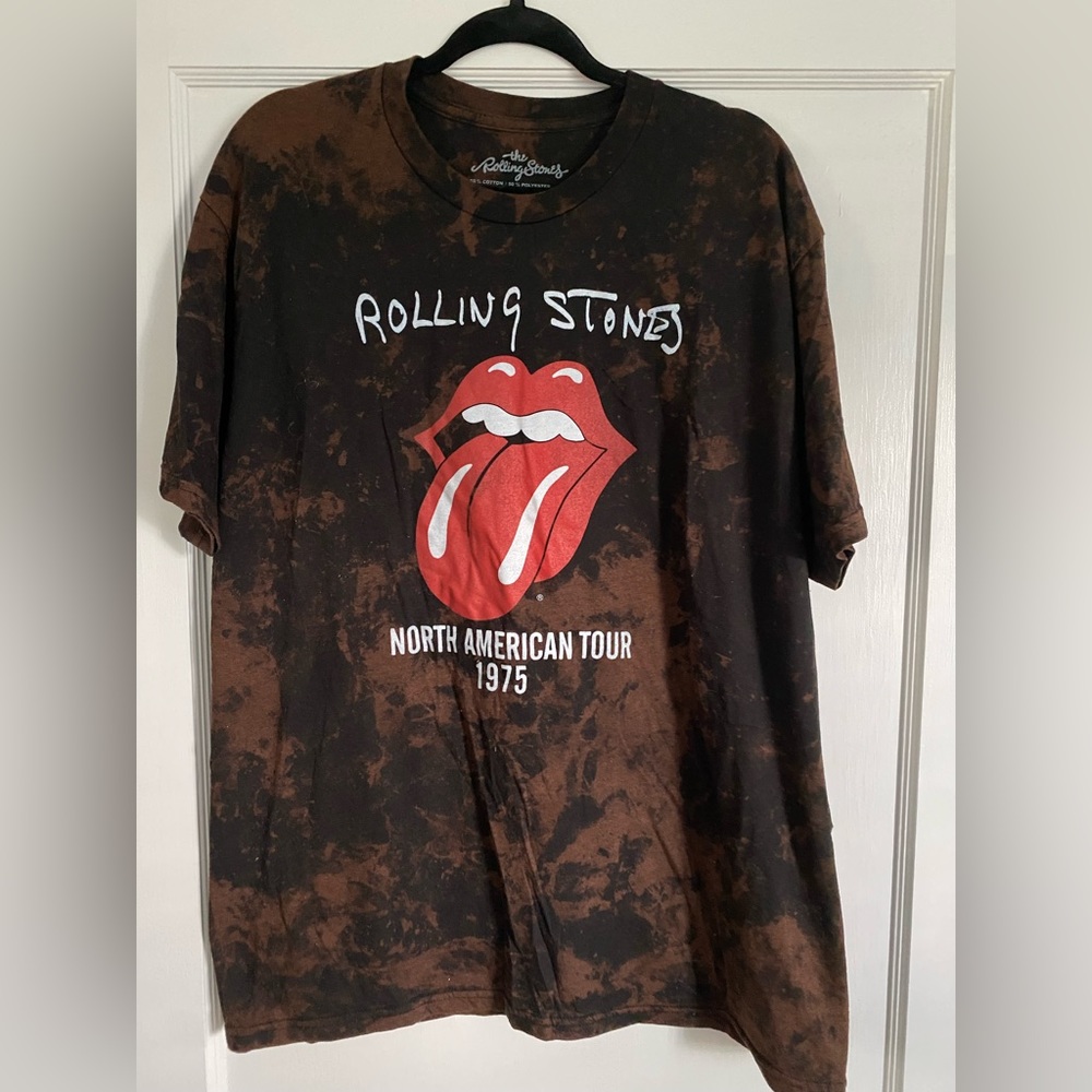 ⚡️ Rolling Stones custom dye licensed graphic tee
